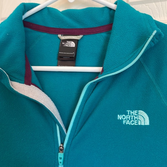 The North Face zip-up fleece. - Picture 2 of 3